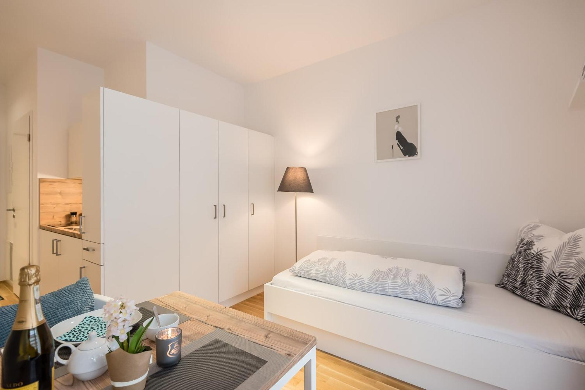 Serviced Muenchen-messe/g *